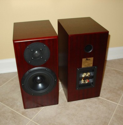 sealed speaker box